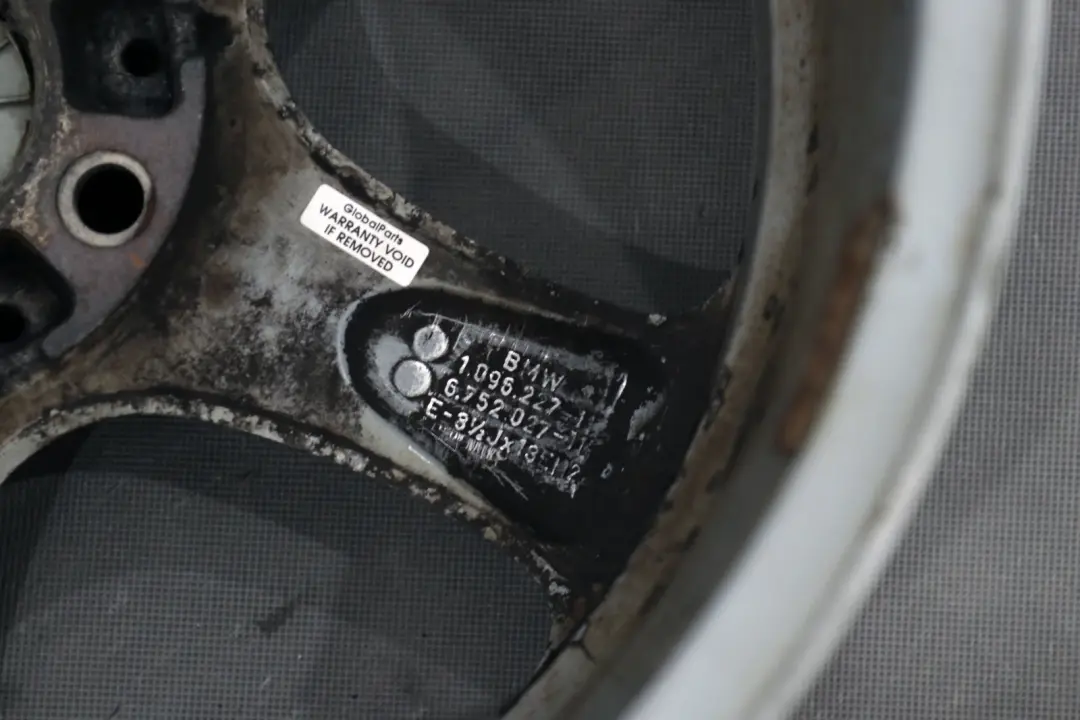 Alloy Rim 18" Star Spoke 69 8,5J ET:48 to BMW X5 SERIES E53 Wheel with Part number 1096227 BMW X5 SERIES E53 Wheel Alloy Rim 18" Star Spoke 69 8,5J ET:48 - SKU 1096227-1 - Part number 1096227