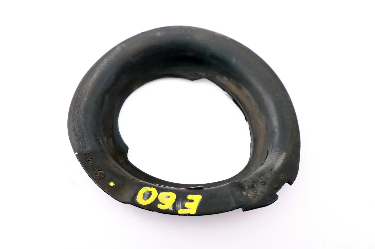 BMW E60 E61 E63 Aislador de Goma para Suspensión Delantera Inferior 1096664