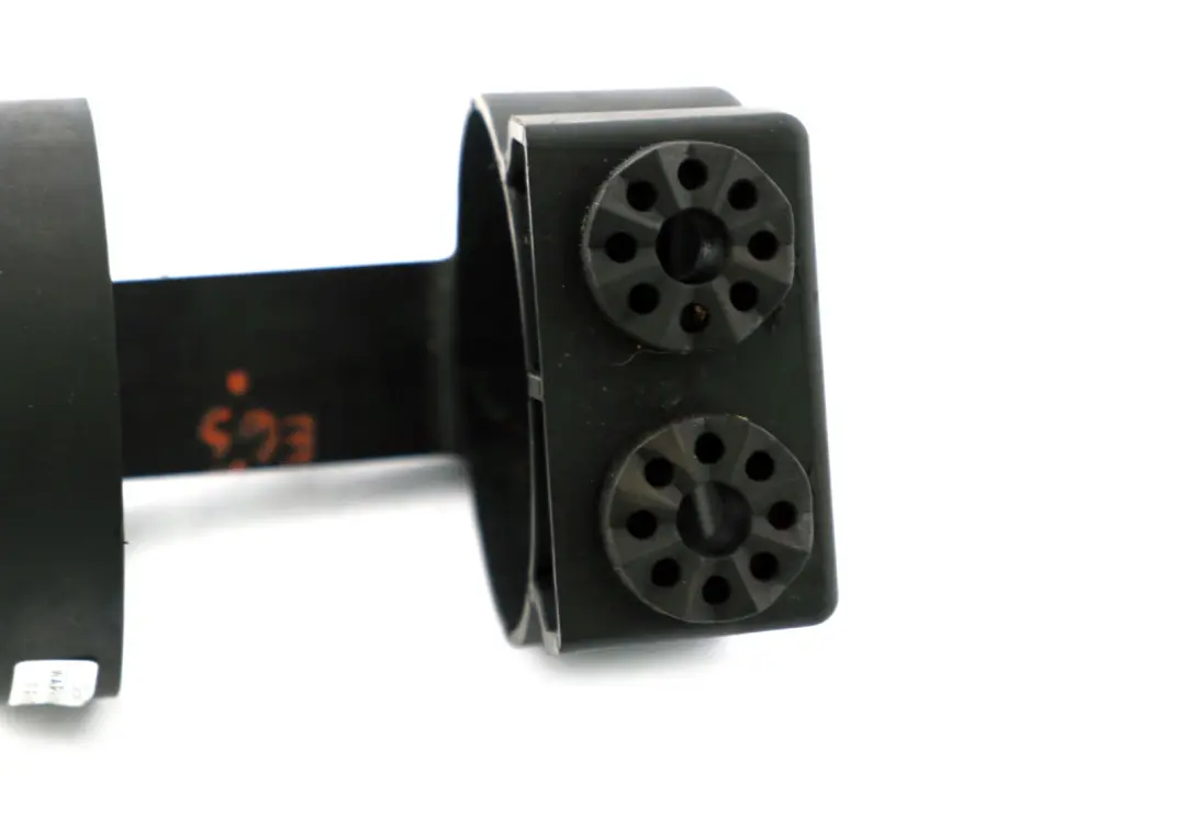 Pokrywa pompy ham. do BMW E65 E66 o numerze 1165168 BMW E65 E66 Pokrywa pompy ham. - SKU 1165168 - Numer Części 1165168