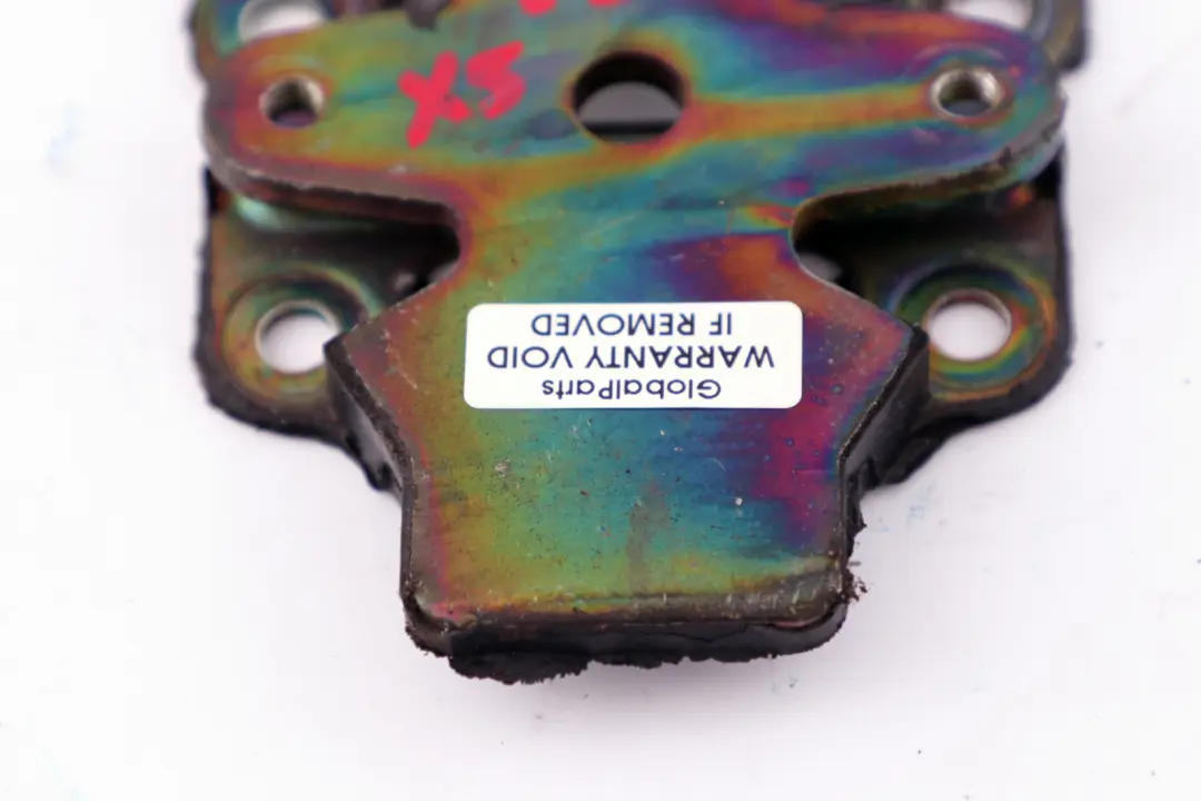 Uchwyt mocowanie czujnika obrotów wału do BMW E53 X5 o numerze 1166135 BMW E53 X5 Uchwyt mocowanie czujnika obrotów wału - SKU 1166135 - Numer Części 1166135