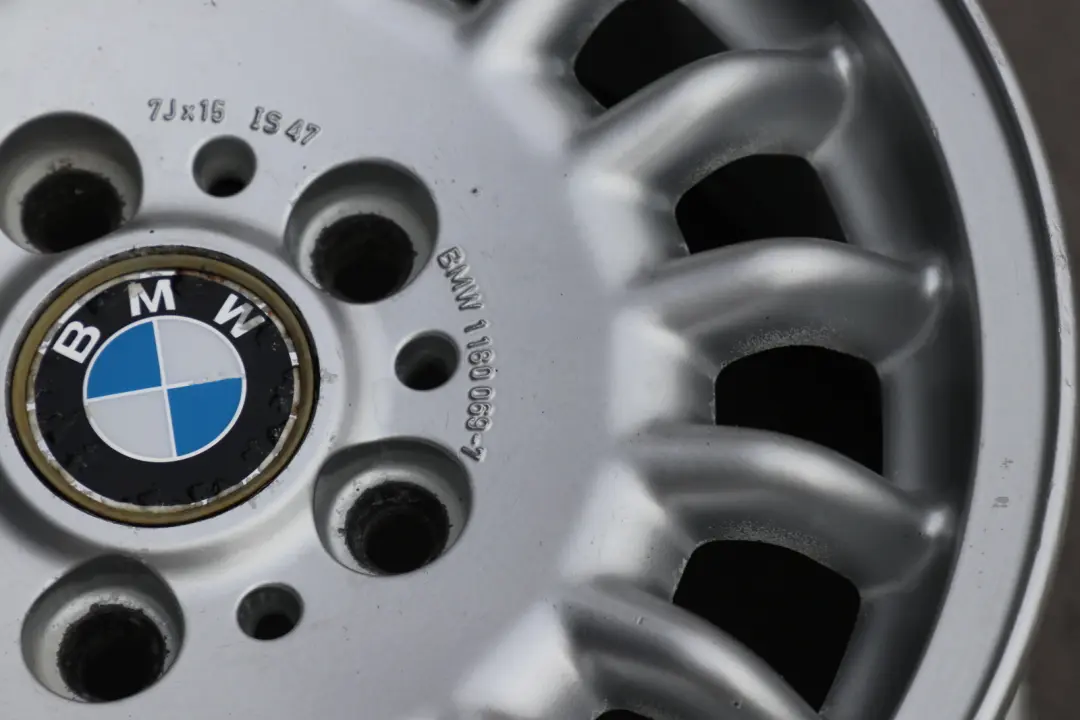 Fila E36 Cerchio AlluMini o 15 " 7J SPORTS Speichen-Design 13 per BMW Z3 con numero di parte 1180069 BMW Z3 Fila E36 Cerchio AlluMini o 15 " 7J SPORTS Speichen-Design 13 - SKU 1180069-1 - Numero di parte 1180069