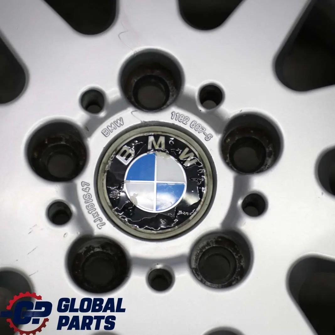 Silber Alu Felge Alufelge 15" ET:47 7J Styling 28 für BMW 3 er E36 E46 mit Teilenummer 1182607 BMW 3 er E36 E46 Silber Alu Felge Alufelge 15" ET:47 7J Styling 28 - SKU 1182607-2 - Teilenummer 1182607