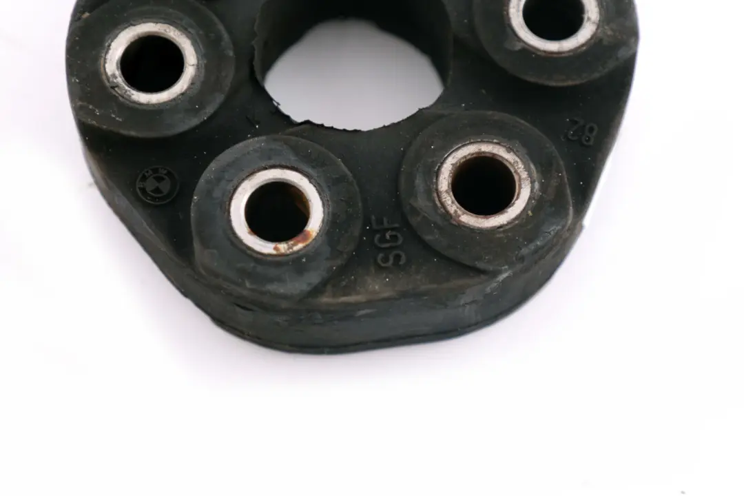 Joint Universel d'Arbre de Transmission Caoutchouc pour BMW E39 E46 E85 à propos du numéro de pièce 1227410 BMW E39 E46 E85 Joint Universel d'Arbre de Transmission Caoutchouc - SKU 1227410 - Numéro de pièce 1227410