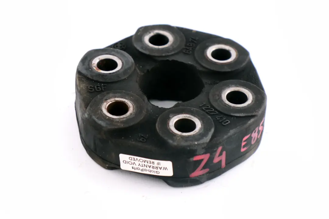 Kardangelenk Kardanwelle Gummi für BMW E39 E46 E85 mit Teilenummer 1227410 BMW E39 E46 E85 Kardangelenk Kardanwelle Gummi - SKU 1227410 - Teilenummer 1227410