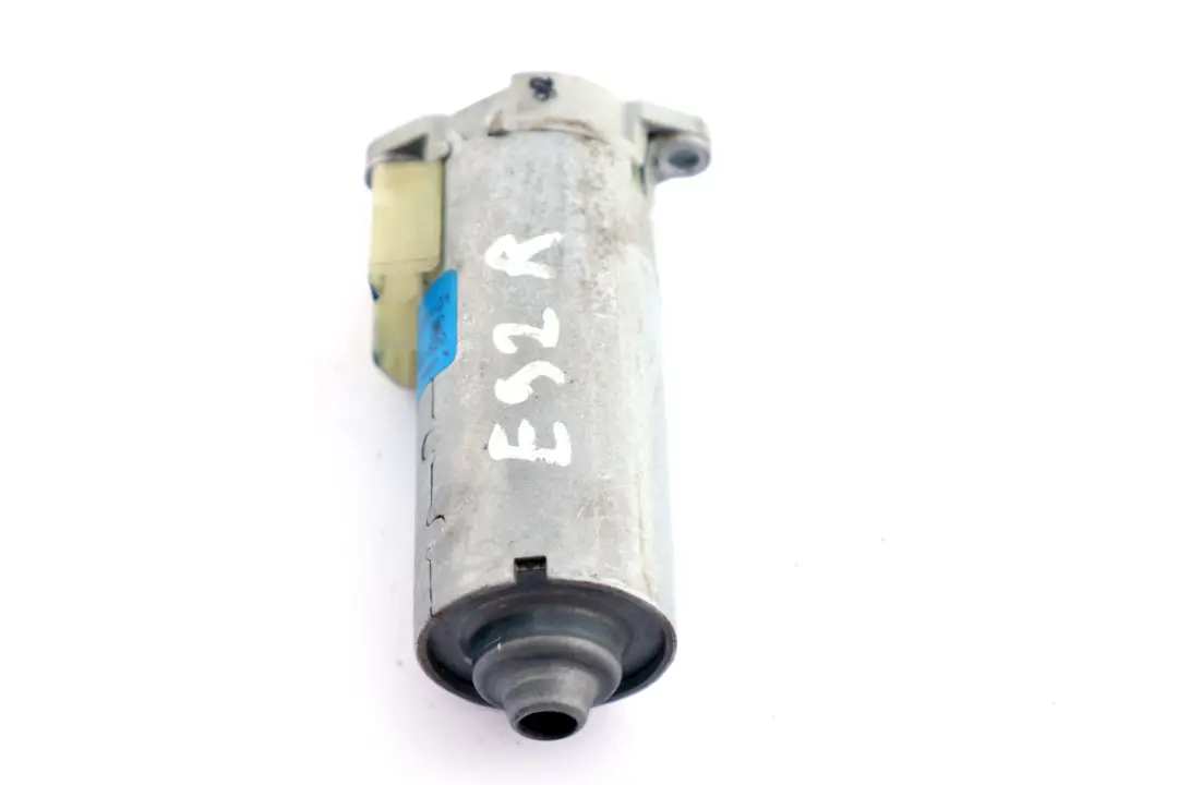 BMW E92 Motore regolazione sedile anteriore destro 0 130 002 630 - SKU 130002630 - Numero di parte 0130002630