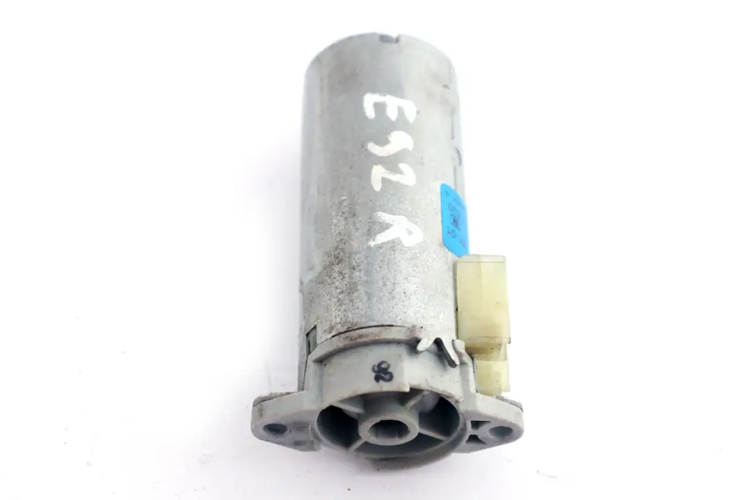 BMW 3 Series E92 Front Right Seat O/S Adjustment Drive Motor 0 130 002 630 - SKU 130002630 - Part number 0130002630