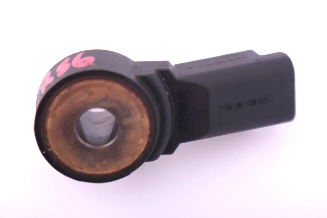 Sensore Di Battito Del Blocco Motore 7552114 per Mini Cooper S R55 R56 con numero di parte 13627552114 Mini Cooper S R55 R56 Sensore Di Battito Del Blocco Motore 7552114 - SKU 13627552114 - Numero di parte 13627552114