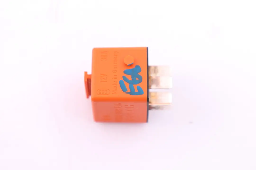 Fila E60 E63 E87 E90 E91 Rel? Blocco Arancione per BMW con numero di parte 1378238 BMW Fila E60 E63 E87 E90 E91 Rel? Blocco Arancione - SKU 1378238 - Numero di parte 1378238