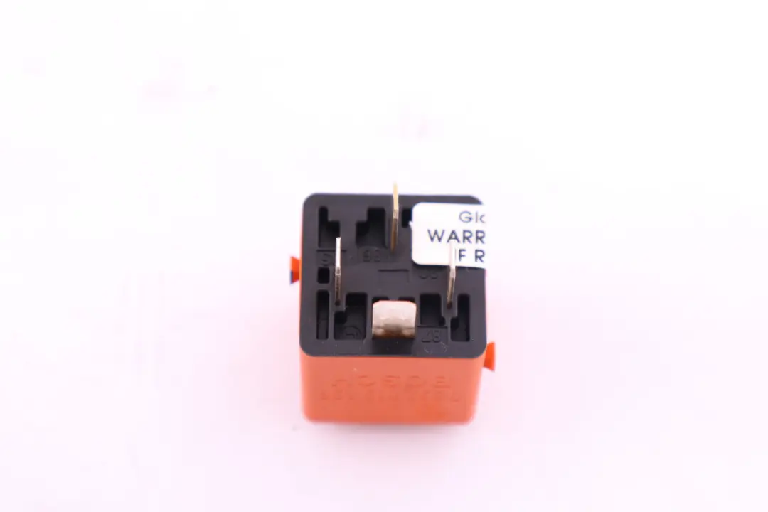 BMW 1 3 5 6 Reihe E60 E63 E87 E90 E91 Relais Schliesser Orange - SKU 1378238 - Teilenummer 1378238