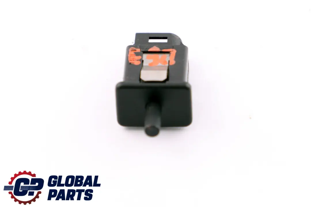 BMW1 E39 E46 E60 E61 E83 E90 E91 Interruptor Luz Guantera para con número de pieza 1388277 BMW1 E39 E46 E60 E61 E83 E90 E91 Interruptor Luz Guantera - SKU 1388277 - Número de pieza 1388277