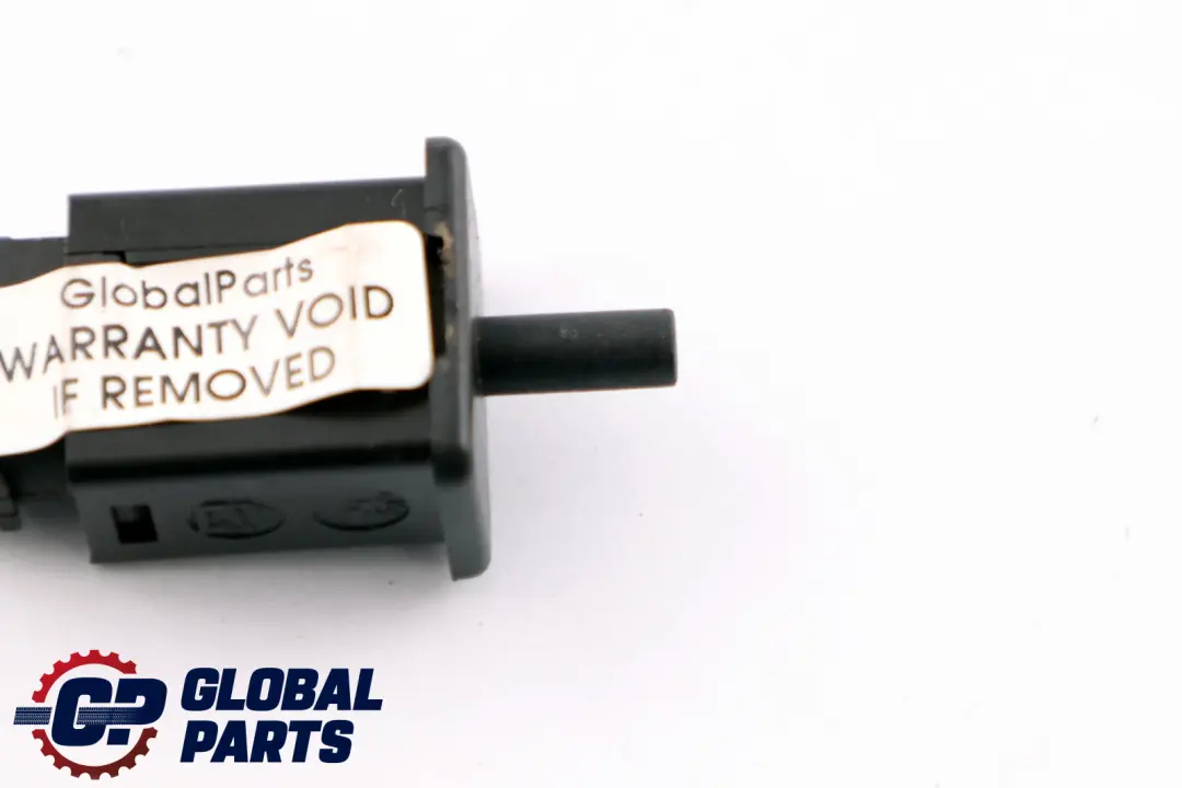  BMW1 E39 E46 E60 E61 E83 E90 E91 Interruptor Luz Guantera - SKU 1388277 - Número de pieza 1388277