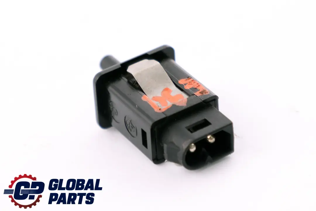 BMW1 E39 E46 E60 E61 E83 E90 E91 Interruptor Luz Guantera para con número de pieza 1388277 BMW1 E39 E46 E60 E61 E83 E90 E91 Interruptor Luz Guantera - SKU 1388277 - Número de pieza 1388277