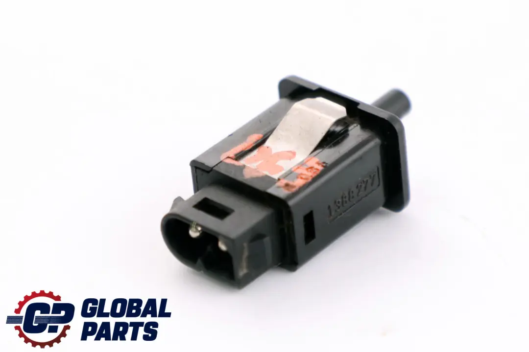  BMW1 E39 E46 E60 E61 E83 E90 E91 Interruptor Luz Guantera - SKU 1388277 - Número de pieza 1388277