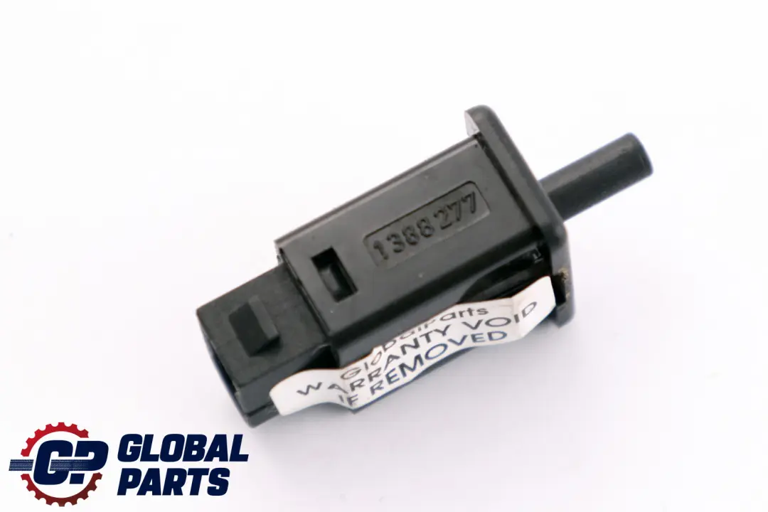  BMW1 E39 E46 E60 E61 E83 E90 E91 Interruptor Luz Guantera - SKU 1388277 - Número de pieza 1388277