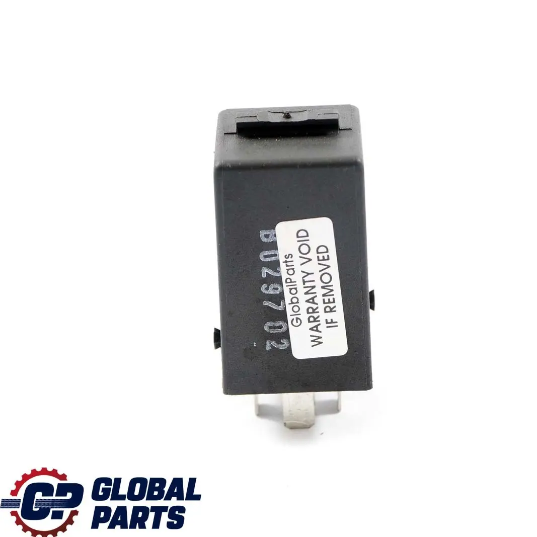 Interruttore di Avvertimento di Pericolo per BMW E34 E36 con numero di parte 1388533 BMW E34 E36 Interruttore di Avvertimento di Pericolo - SKU 1388533 - Numero di parte 1388533