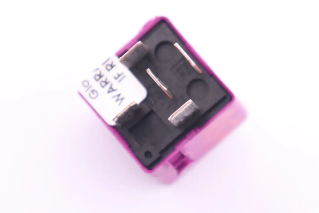 Relais Wechsler Signalviolett Violett BMW 3 7 er E36 E38 E21 E85 R52 R57 - SKU 1388911 - Teilenummer 1388911