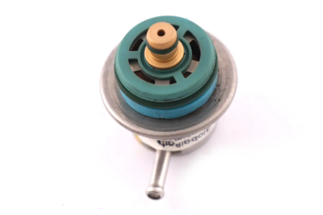 Druckregler Kraftstoffversorgung für BMW 5 7 X5 er E34 E38 E39 E53 mit Teilenummer 1436110 BMW 5 7 X5 er E34 E38 E39 E53 Druckregler Kraftstoffversorgung - SKU 1436110 - Teilenummer 1436110