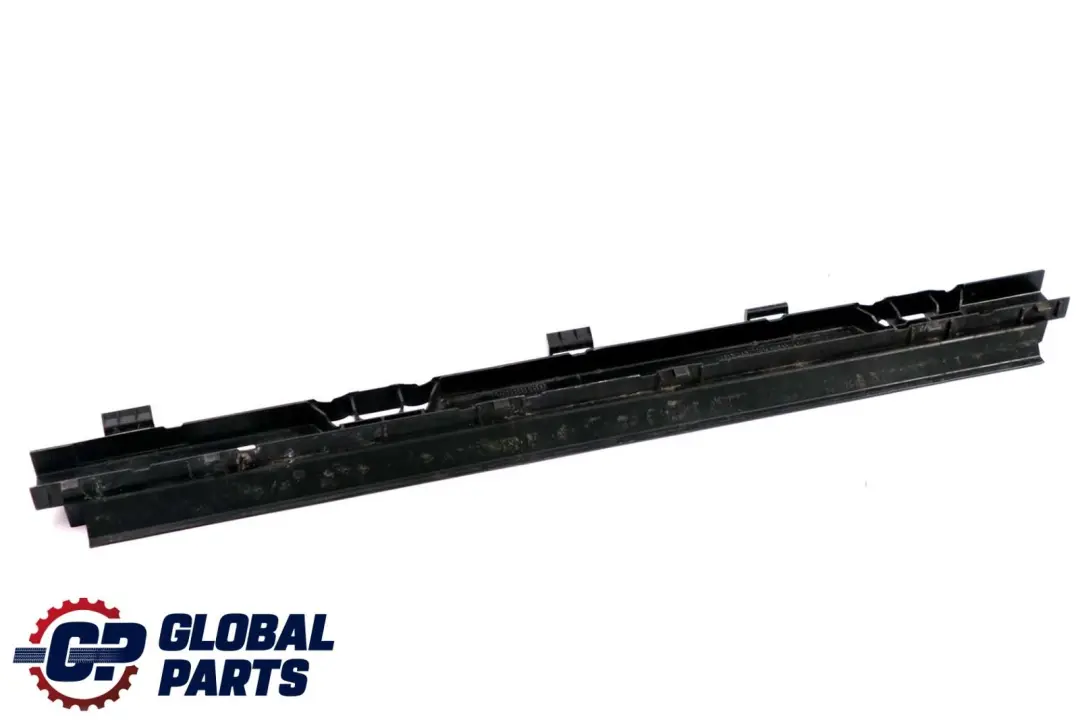 BMW E46 E83 Lower Center Radiator Mounting Seal 1711 - SKU 1436245 - Part number 1436245