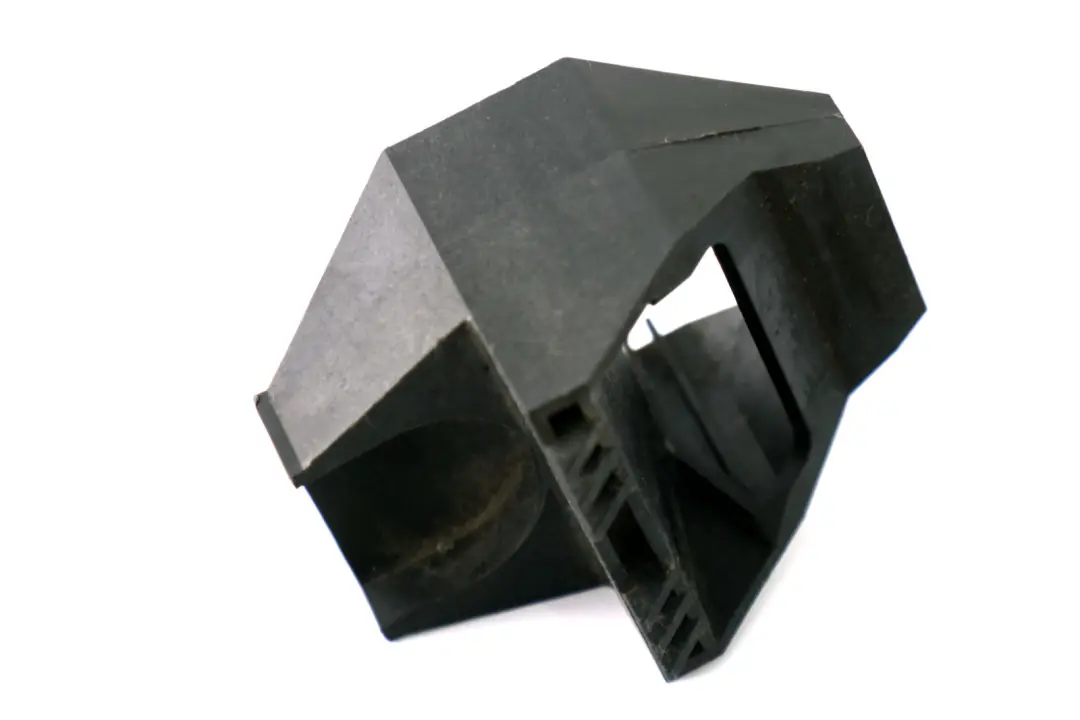 Mocowanie Uchwyt Chłodnicy do BMW E46 E85 o numerze 1436264 BMW E46 E85 Mocowanie Uchwyt Chłodnicy - SKU 1436264 - Numer Części 1436264