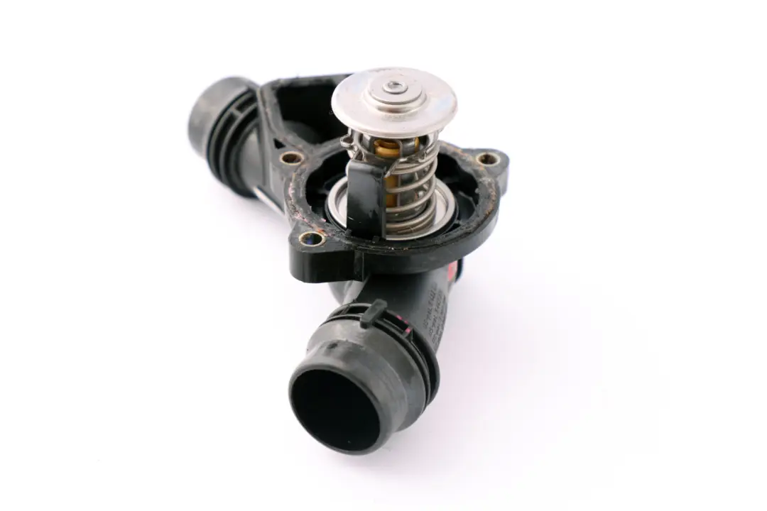 BMW E39 E46 E60 E65 E53 E83 E36 Kühlmittel Thermostat Gehäuse - SKU 1437040 - Teilenummer 1437040