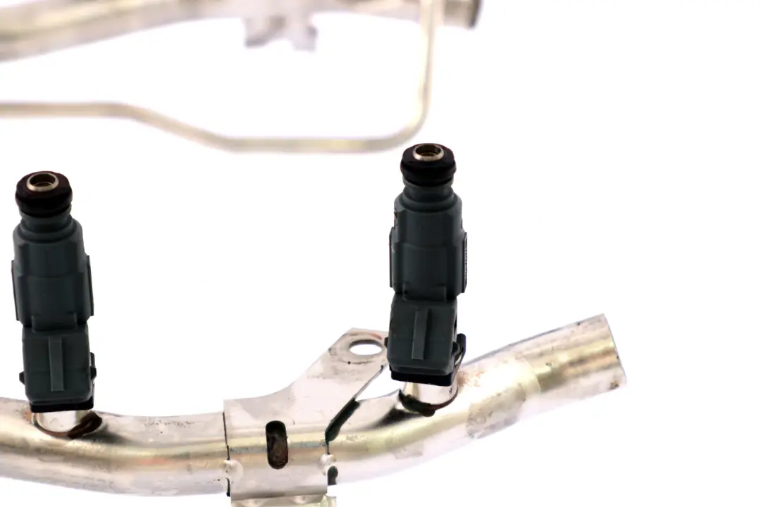 Iniettori Tubo Iniezione Carburante per BMW X5 e53 con numero di parte 1437443 BMW X5 e53 Iniettori Tubo Iniezione Carburante - SKU 1437443 - Numero di parte 1437443