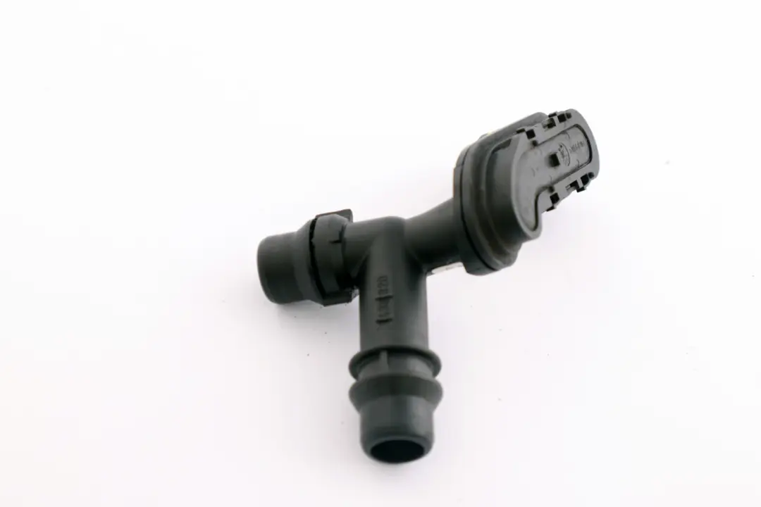 Refrigerante Tanque De Cabecera Conexion Brida para BMW E53 3.0 d con número de pieza 1438820 BMW E53 3.0 d Refrigerante Tanque De Cabecera Conexion Brida - SKU 1438820 - Número de pieza 1438820