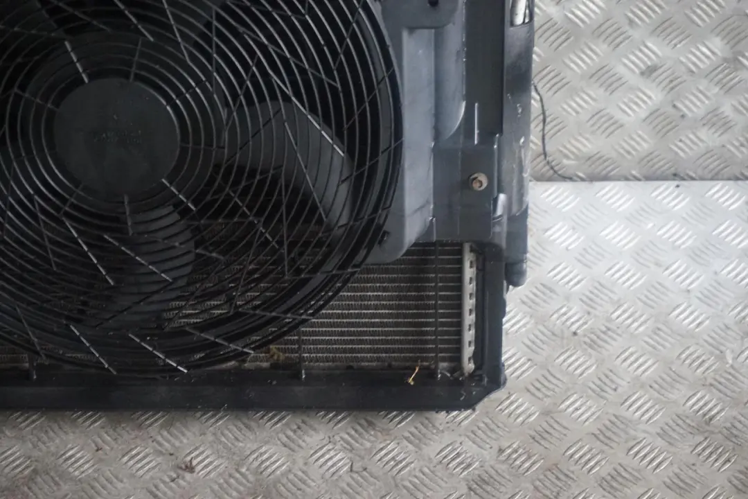 BMW X5 E53 3.0d M57N Radiateur Pack Fan Shroud Automatique - SKU 1439101-1 - Numéro de pièce 1439101