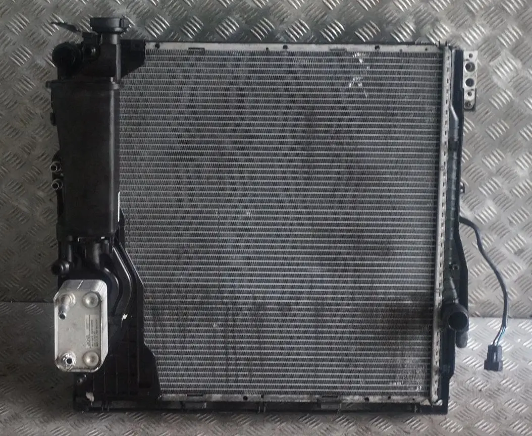 BMW X5 E53 3.0d M57N Radiateur Pack Fan Shroud Automatique - SKU 1439101-1 - Numéro de pièce 1439101