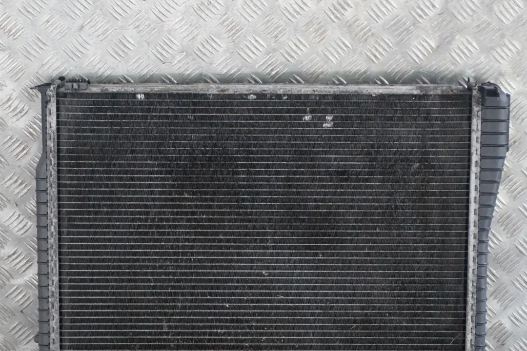 Radiateur Refroidisseur Liquide de Automatique pour BMW X5 E53 à propos du numéro de pièce 1439103 BMW X5 E53 Radiateur Refroidisseur Liquide de Automatique - SKU 1439103 - Numéro de pièce 1439103