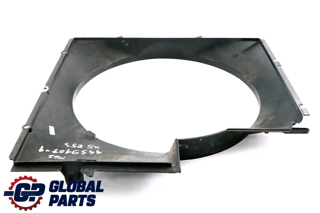 Osłona Obudowa Wentylatora Benzyna do BMW X5 E53 o numerze 1439107 BMW X5 E53 Osłona Obudowa Wentylatora Benzyna - SKU 1439107-1 - Numer Części 1439107