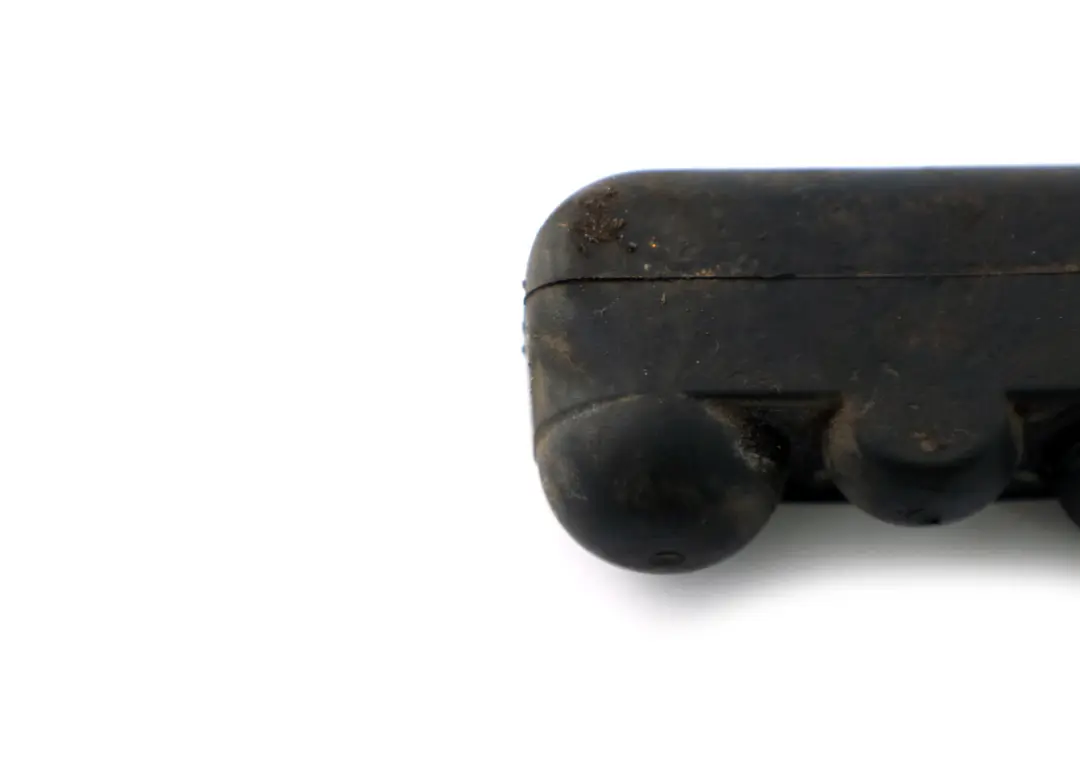 Gummilager Wasserkühler Befestigungsteil für BMW X5 7 er E53 E65 E66 E67 mit Teilenummer 1439113 BMW X5 7 er E53 E65 E66 E67 Gummilager Wasserkühler Befestigungsteil - SKU 1439113 - Teilenummer 1439113