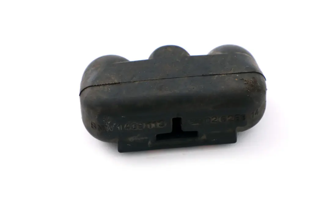 Radiator Rubber Mounting Holder Bracket Part to BMW X5 E53 E65 E66 with Part number 1439113 BMW X5 E53 E65 E66 Radiator Rubber Mounting Holder Bracket Part - SKU 1439113 - Part number 1439113