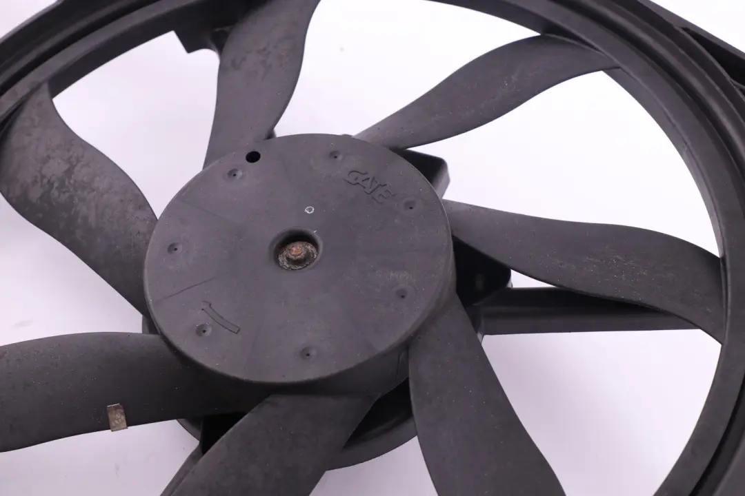 Linceul Avec Ventateur 100W 1710 pour Mini Cooper One R50 R52 à propos du numéro de pièce 1475578 Mini Cooper One R50 R52 Linceul Avec Ventateur 100W 1710 - SKU 1475578 - Numéro de pièce 1475578