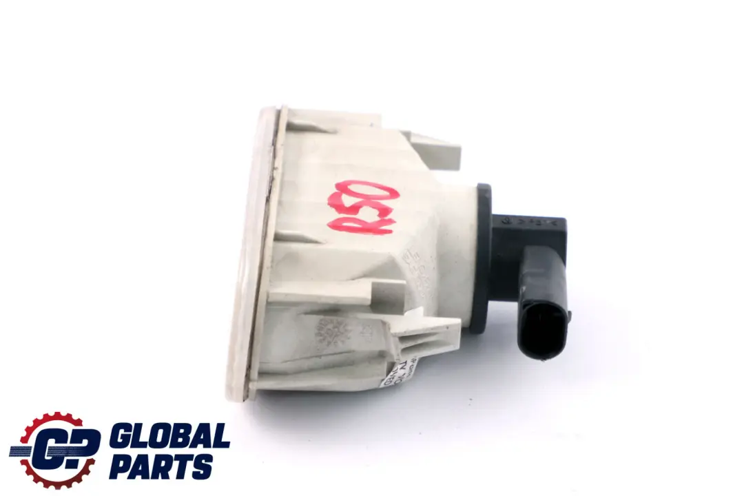 Tylne Światło Zderzaka Cofania do Mini R50 R53 o numerze 1477678 Mini R50 R53 Tylne Światło Zderzaka Cofania - SKU 1477678 - Numer Części 1477678