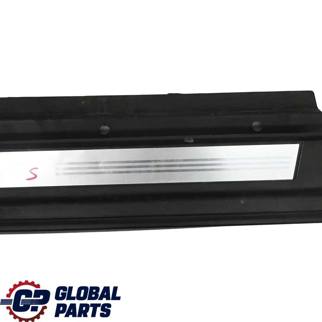 Bas de Porte Seuil Droite Noir pour Mini R50 R53 COOPER S à propos du numéro de pièce 1491056 Mini R50 R53 COOPER S Bas de Porte Seuil Droite Noir - SKU 1491056-2 - Numéro de pièce 1491056