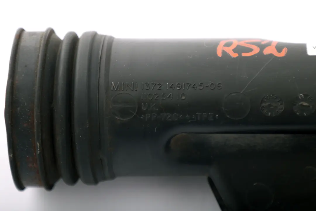 Przewód Rura Wąż Dolot Wlot Powietrza do MINI Cooper R53 R52 o numerze 1491745 MINI Cooper R53 R52 Przewód Rura Wąż Dolot Wlot Powietrza - SKU 1491745 - Numer Części 1491745
