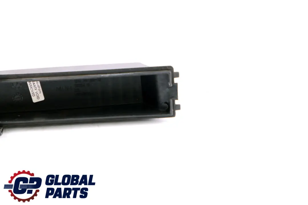 Revetement pour Steuergeratebox 1372 pour Mini Cooper S R52 R53 à propos du numéro de pièce 1491750 Mini Cooper S R52 R53 Revetement pour Steuergeratebox 1372 - SKU 1491750 - Numéro de pièce 1491750