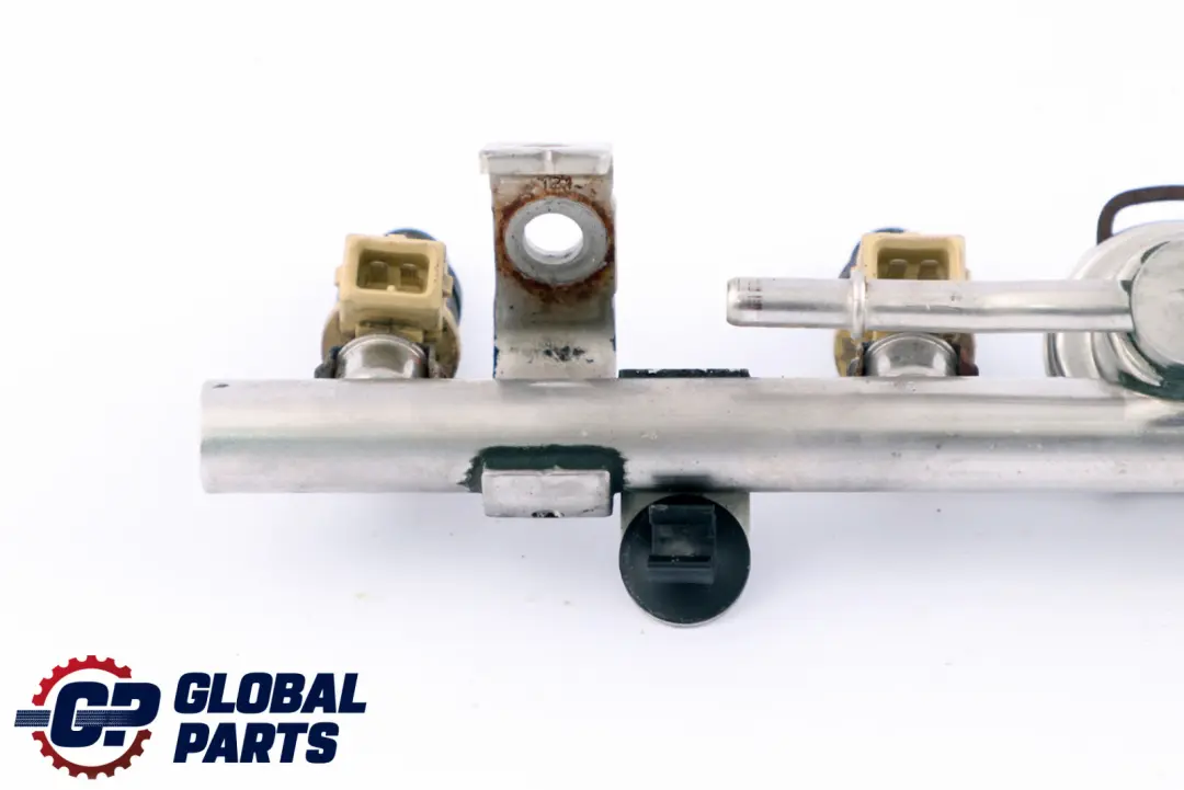 Tube D'Injection 1351 pour Mini Cooper S 1 R52 R53 à propos du numéro de pièce 1521389 Mini Cooper S 1 R52 R53 Tube D'Injection 1351 - SKU 1521389-1 - Numéro de pièce 1521389