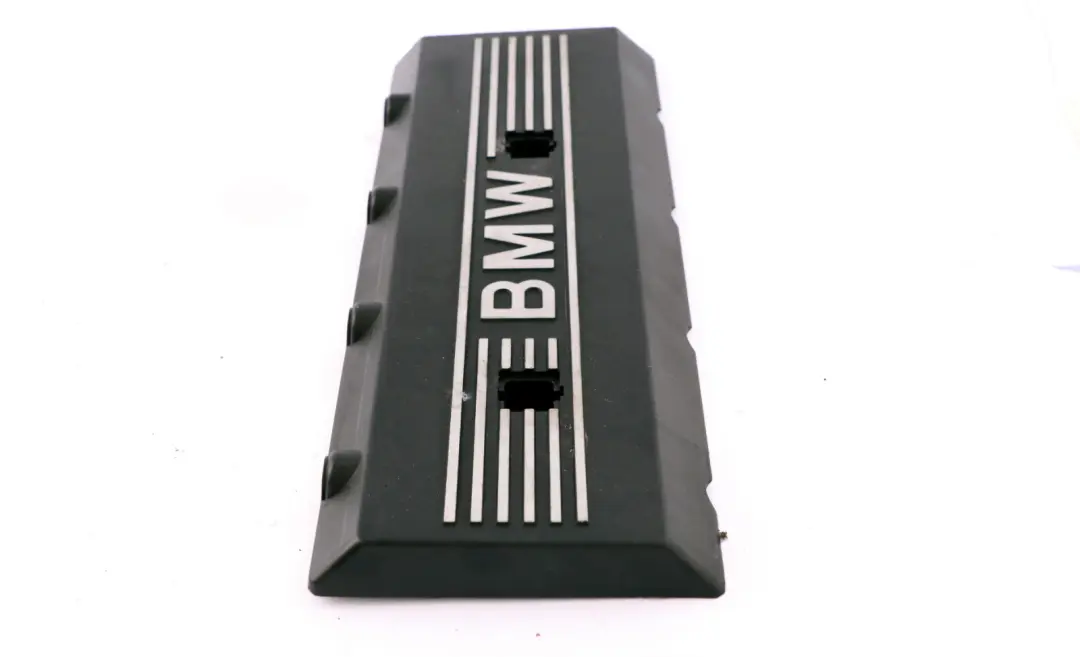 M62 Motor Culata Derecha Tapa Panel para BMW E39 E53 con número de pieza 1702856 BMW E39 E53 M62 Motor Culata Derecha Tapa Panel - SKU 1702856 - Número de pieza 1702856