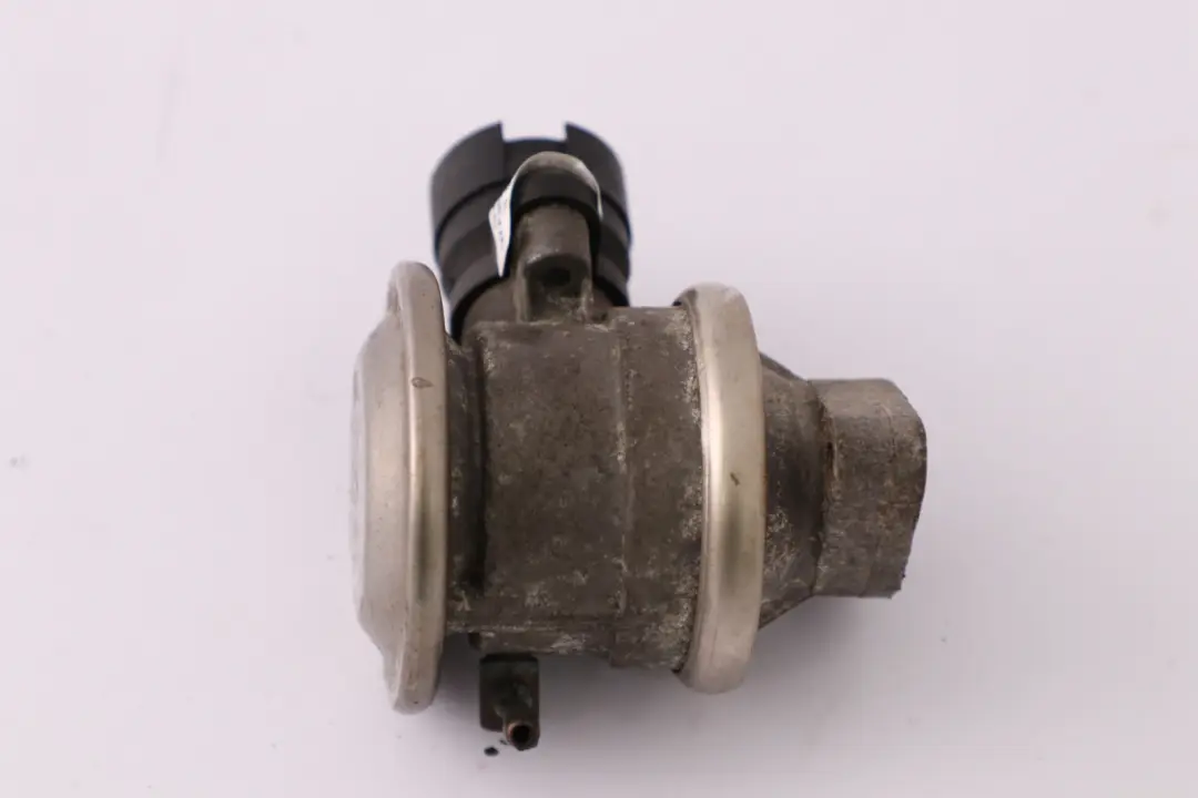 M62 Benzyna Zawór EGR do BMW E39 X5 E53 o numerze 1707619 BMW E39 X5 E53 M62 Benzyna Zawór EGR - SKU 1707619 - Numer Części 1707619