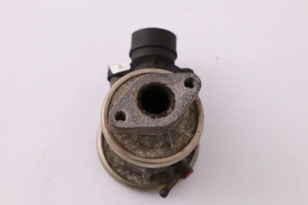 M62 Benzyna Zawór EGR do BMW E39 X5 E53 o numerze 1707619 BMW E39 X5 E53 M62 Benzyna Zawór EGR - SKU 1707619 - Numer Części 1707619