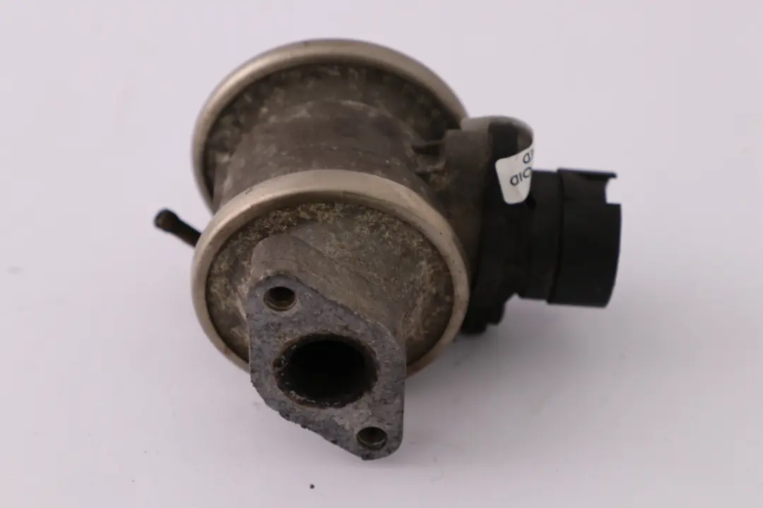 M62 Petrol Engine Manifold Air Pump EGR Valve to BMW 5 X5 Series E39 E53 with Part number 1707619 BMW 5 X5 Series E39 E53 M62 Petrol Engine Manifold Air Pump EGR Valve - SKU 1707619 - Part number 1707619