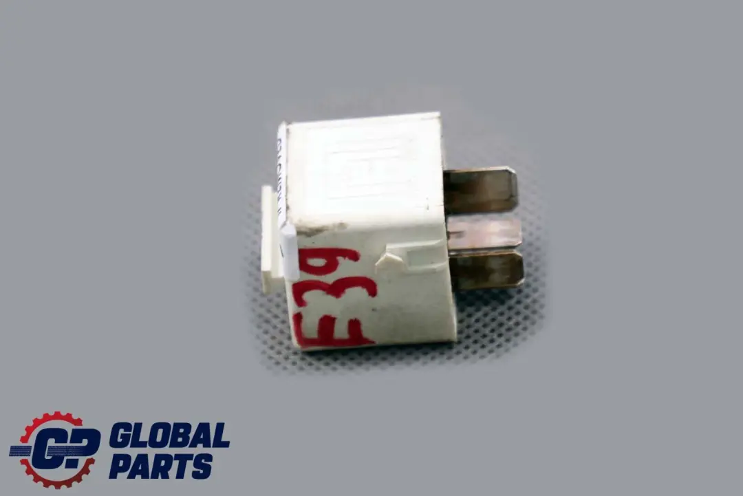 Relais Schliesser Weiss für BMW 3 5 7 er E34 E36 E38 E39 mit Teilenummer 1729004 BMW 3 5 7 er E34 E36 E38 E39 Relais Schliesser Weiss - SKU 1729004 - Teilenummer 1729004