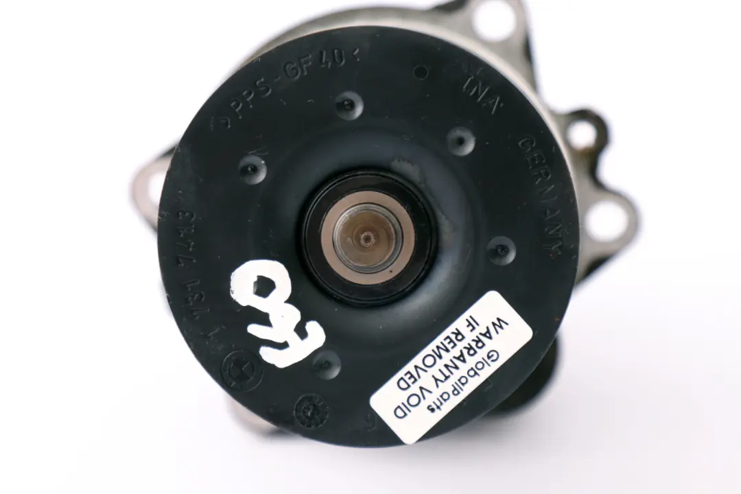 Pompa Acqua Refrigerante Meccanica per BMW E39 E46 E53 E60 E61 E66 E83 E85 con numero di parte 1731741 BMW E39 E46 E53 E60 E61 E66 E83 E85 Pompa Acqua Refrigerante Meccanica - SKU 1731741 - Numero di parte 1731741