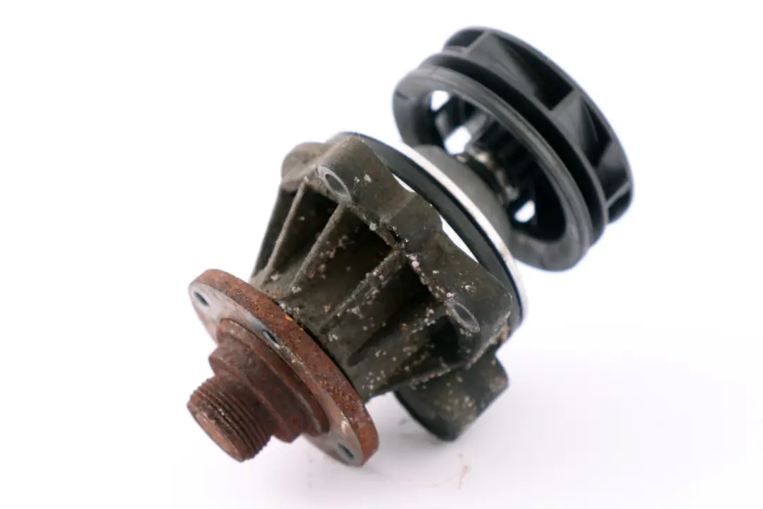 Mechanische Kühlmittel Pumpe für BMW E39 E46 E53 E60 E61 E65 E66 E83 E85 mit Teilenummer 1731741 BMW E39 E46 E53 E60 E61 E65 E66 E83 E85 Mechanische Kühlmittel Pumpe - SKU 1731741 - Teilenummer 1731741