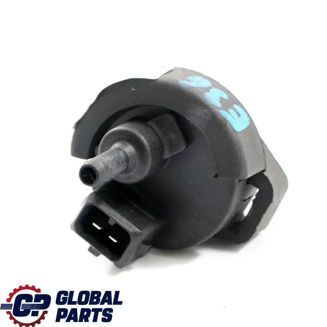 Bracket Ventilation Valve Fuel Tank to BMW 3 Series E36 with Part number 1734443 BMW 3 Series E36 Bracket Ventilation Valve Fuel Tank - SKU 1734443 - Part number 1734443