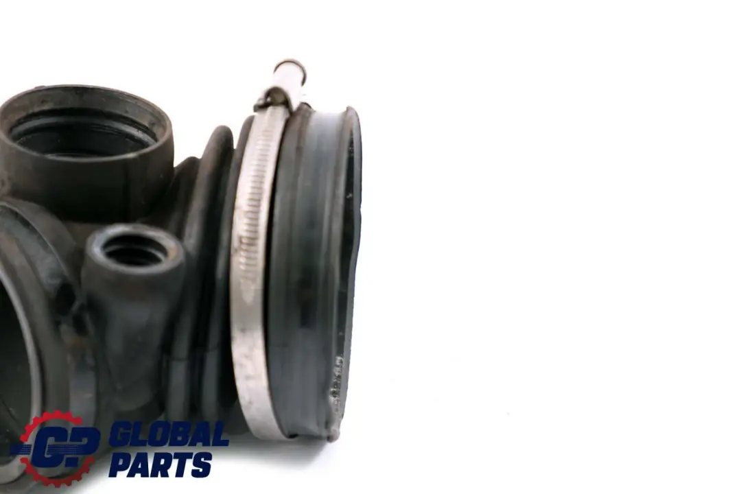 Intake Box Duct Rubber Boot Pipe to BMW 5 7 Series E38 E39 Petrol Air with Part number 1740931 BMW 5 7 Series E38 E39 Petrol Air Intake Box Duct Rubber Boot Pipe - SKU 1740931 - Part number 1740931