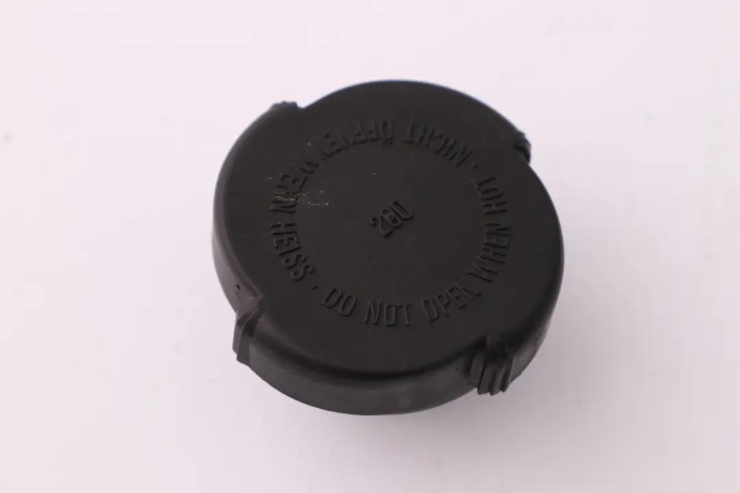 BMW E39 E46 E60 E61 E65 E53 E83 Tappo Radiatore - SKU 1742231 - Numero di parte 1742231