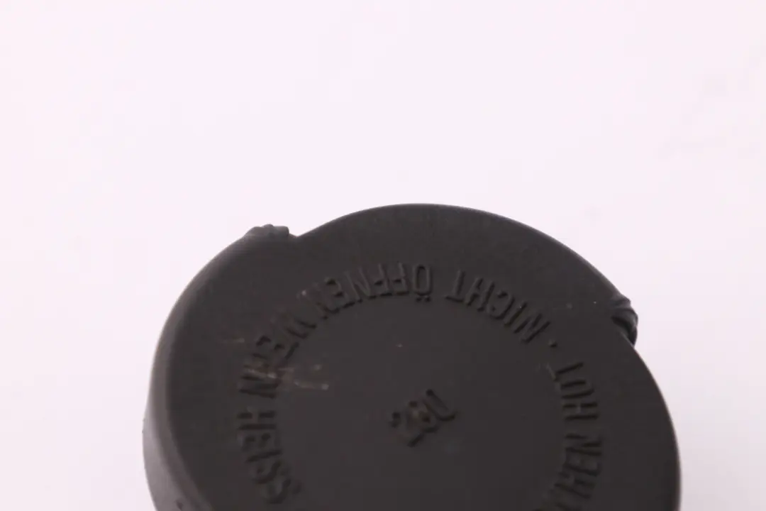 Bouchon de radiateur pour BMW E39 E46 E60 E61 E65 E53 E83 à propos du numéro de pièce 1742231 BMW E39 E46 E60 E61 E65 E53 E83 Bouchon de radiateur - SKU 1742231 - Numéro de pièce 1742231