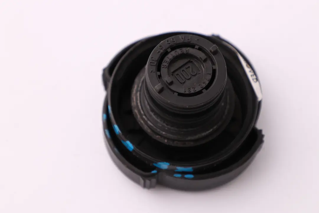 Tappo Radiatore per BMW E39 E46 E60 E61 E65 E53 E83 con numero di parte 1742231 BMW E39 E46 E60 E61 E65 E53 E83 Tappo Radiatore - SKU 1742231 - Numero di parte 1742231